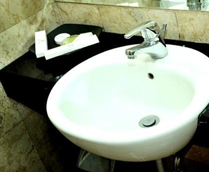 Hotel D'Wangsa Maluku Jakarta Værelse billede